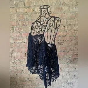 🌃 Anthropologie Porridge Elena Black Lace Smocked Tank Top